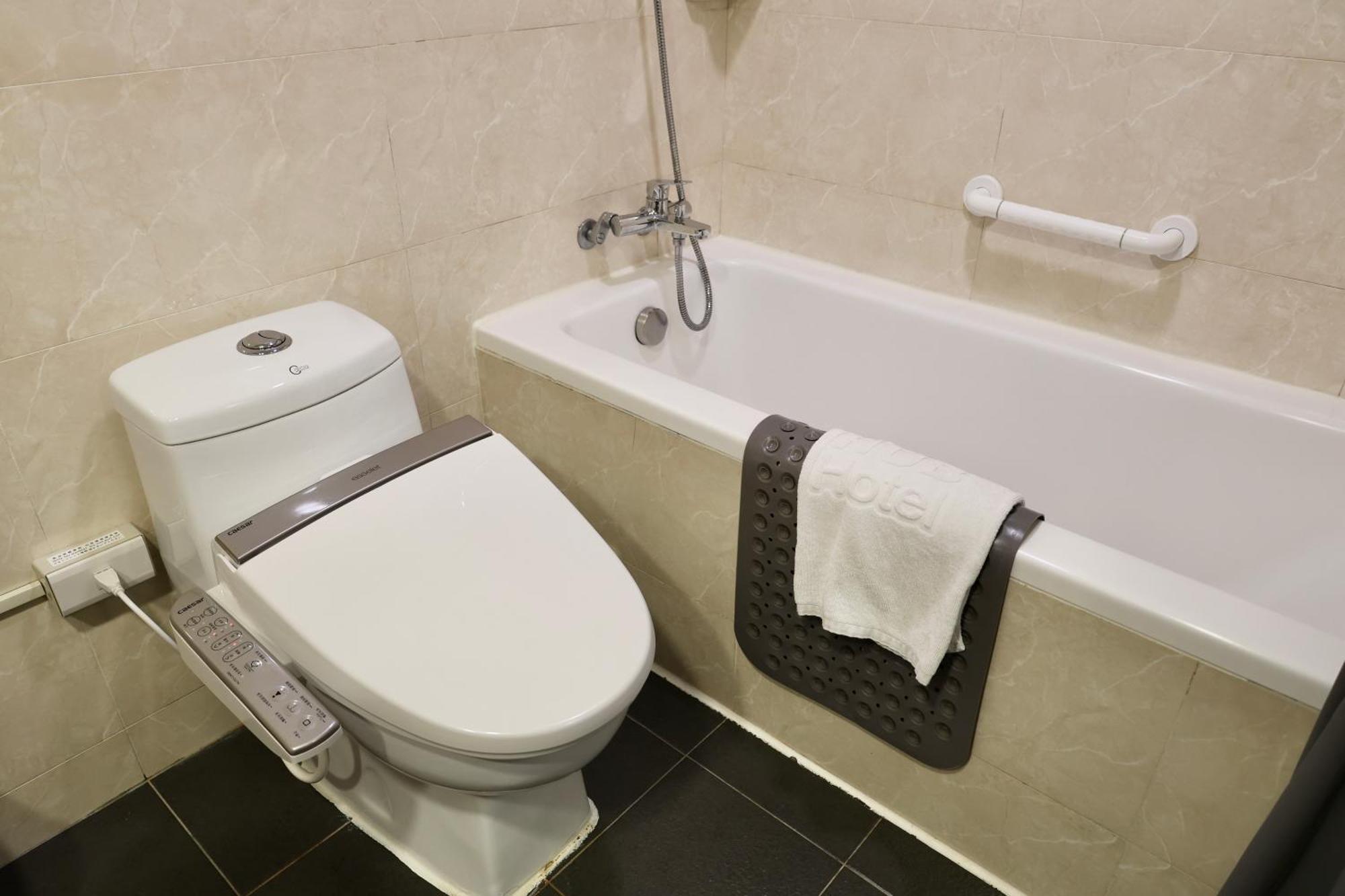 Hub Hotel - Zhongshan Branch Taipei Extérieur photo