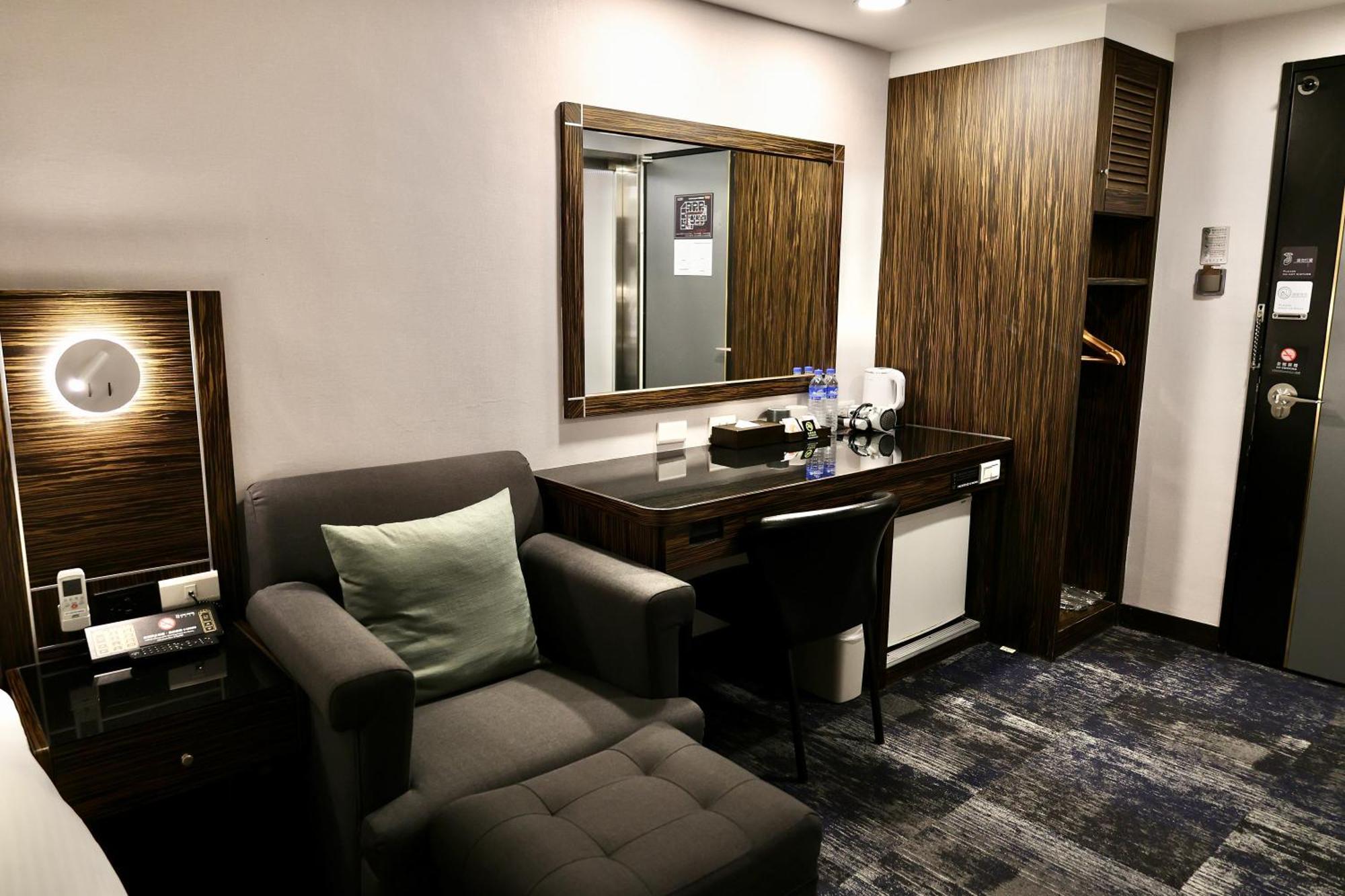 Hub Hotel - Zhongshan Branch Taipei Extérieur photo