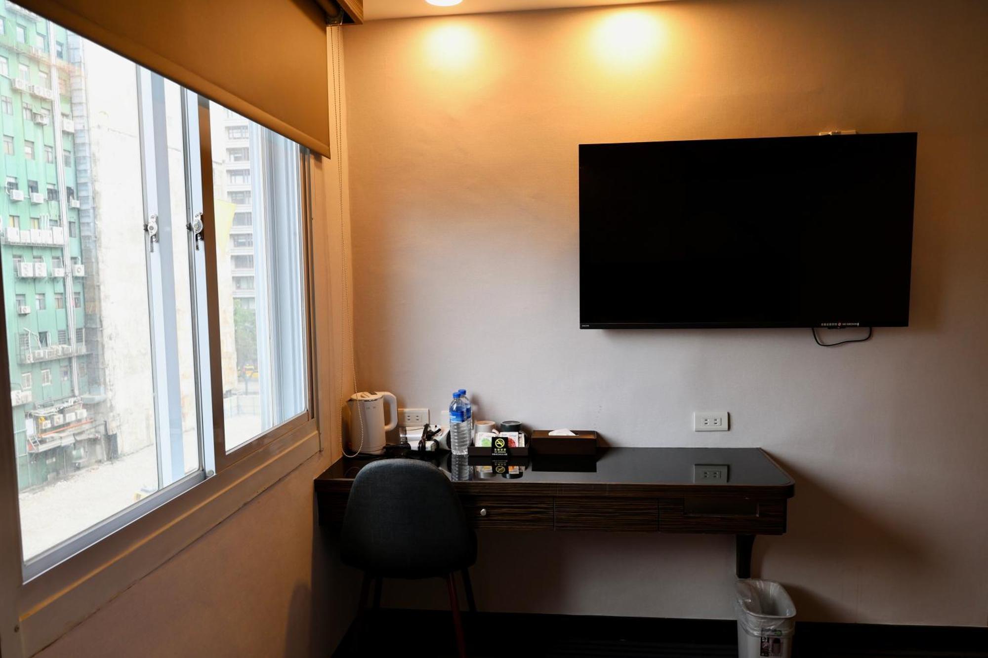 Hub Hotel - Zhongshan Branch Taipei Extérieur photo