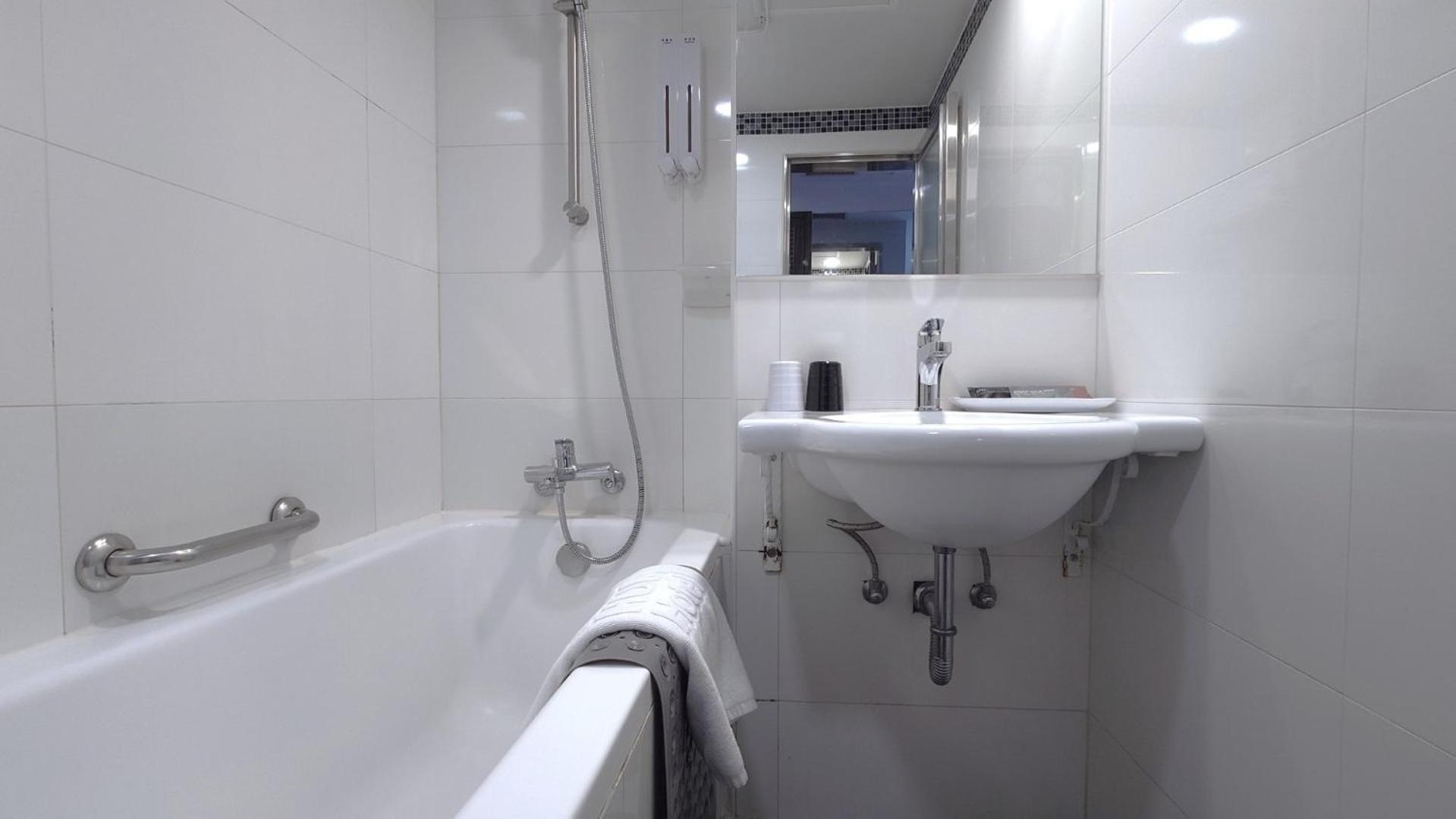 Hub Hotel - Zhongshan Branch Taipei Extérieur photo